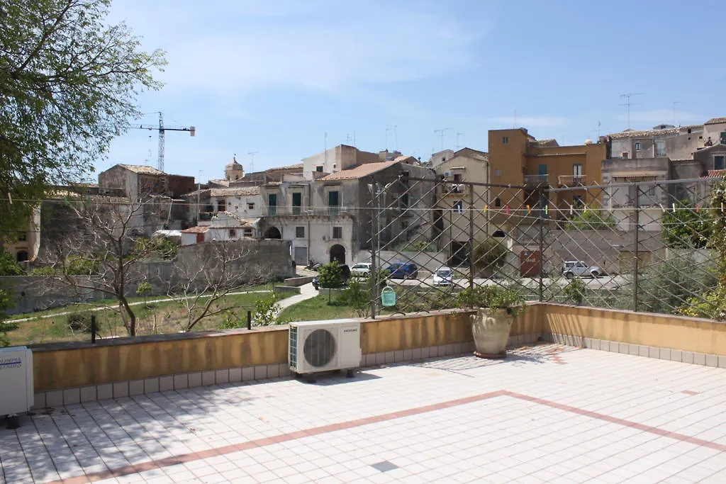 Il Giardino Di Pietra Bed & Breakfast Noto