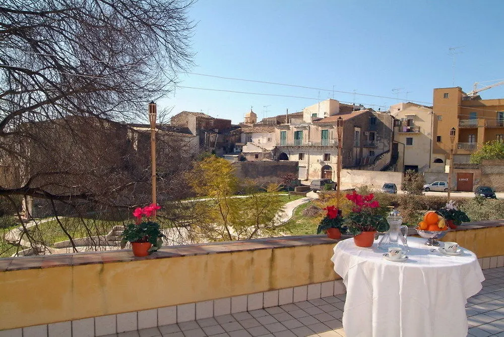 Il Giardino Di Pietra Bed & Breakfast Noto